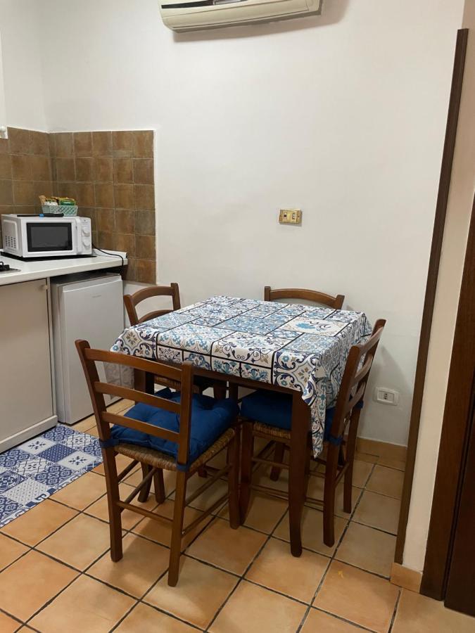 Le Suite Di Ginevra Napels Buitenkant foto