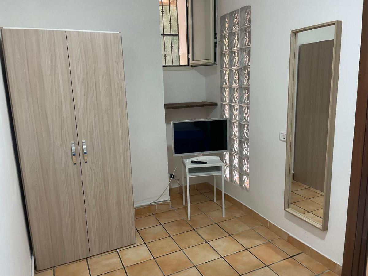 Le Suite Di Ginevra Napels Buitenkant foto