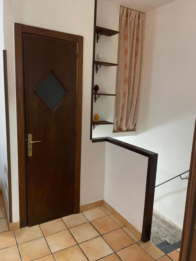 Le Suite Di Ginevra Napels Buitenkant foto